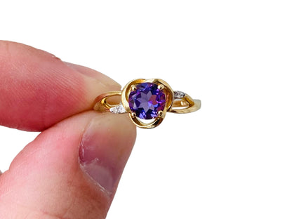 9ct Gold Amethyst & Diamond Ring