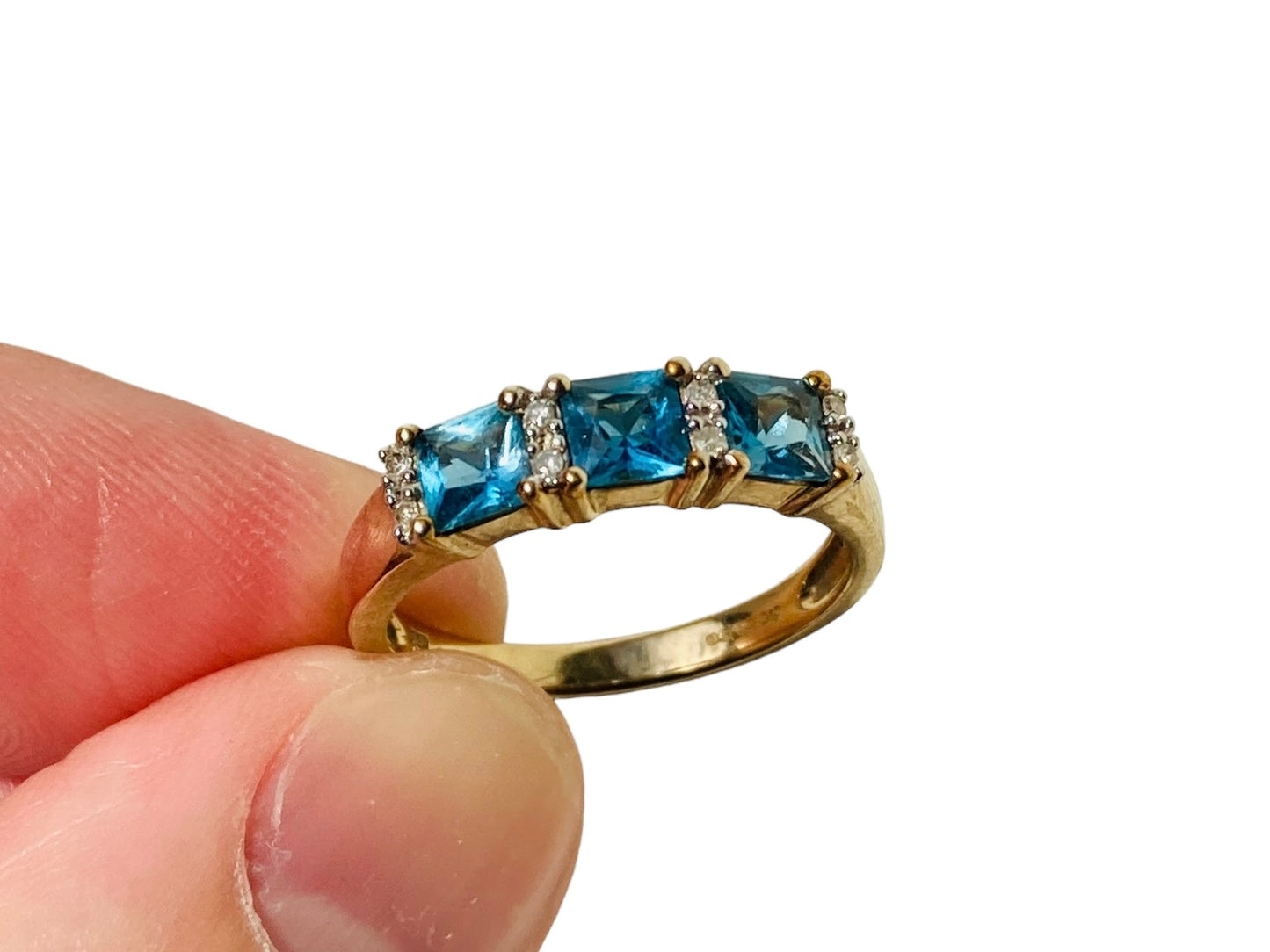 9ct Gold Topaz & Diamond Ring