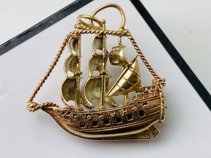 Vintage 9ct Gold Sailing Ship Pendant/Charm