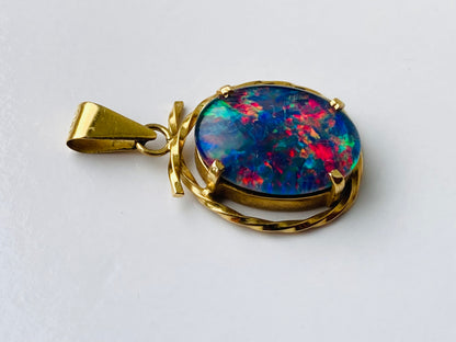 9ct Gold Opal Pendant