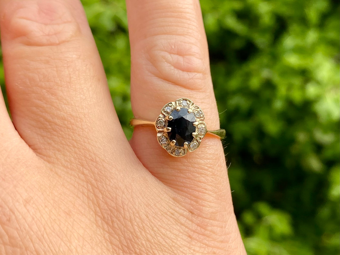 Vintage 9ct Gold Sapphire & Diamond Ring