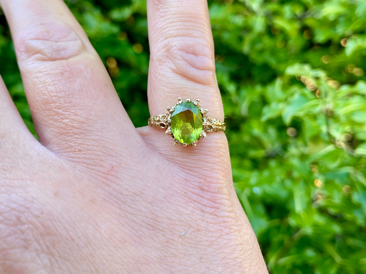 Vintage 9ct Gold Peridot Ring