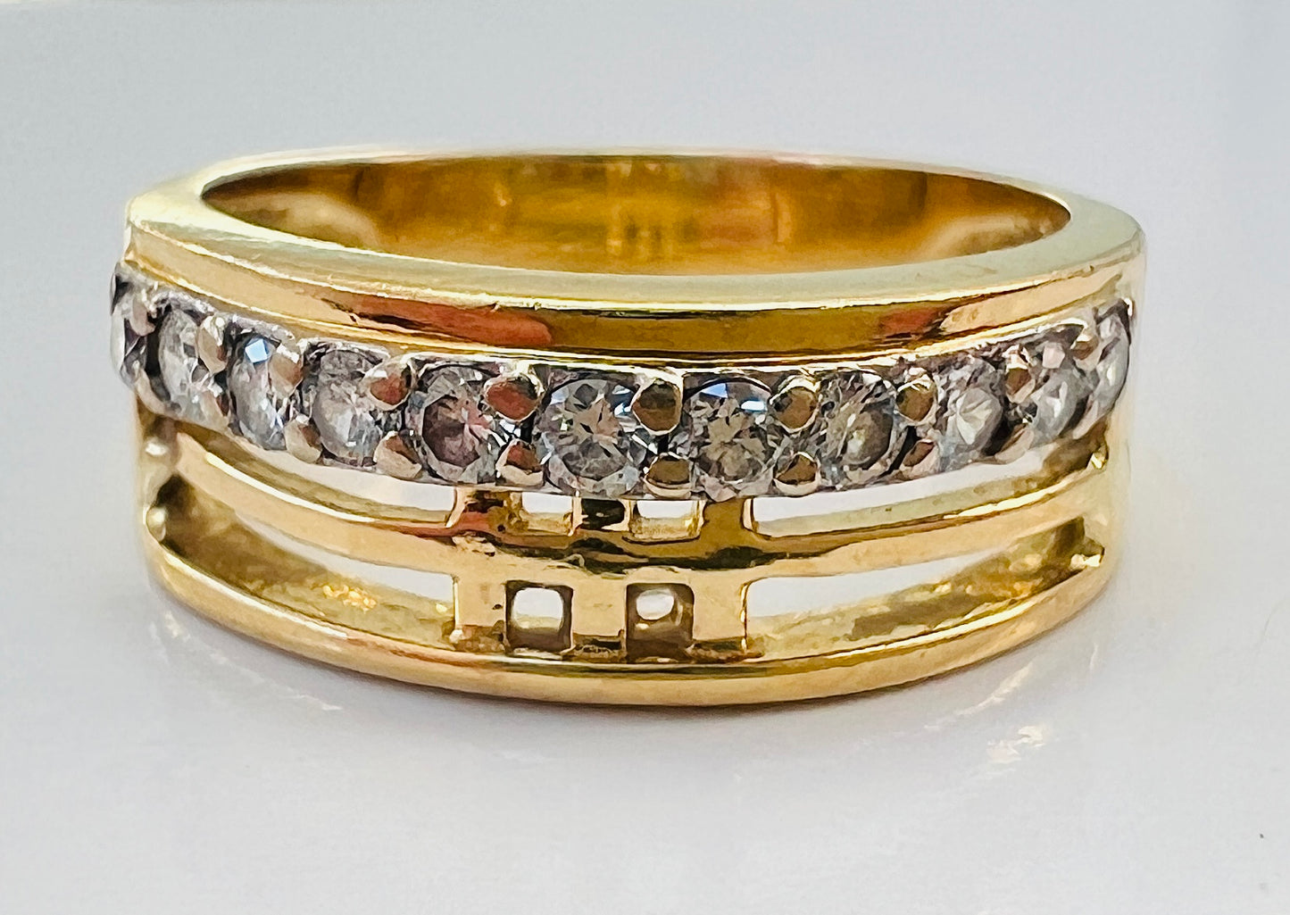 18ct Gold Diamond Ring