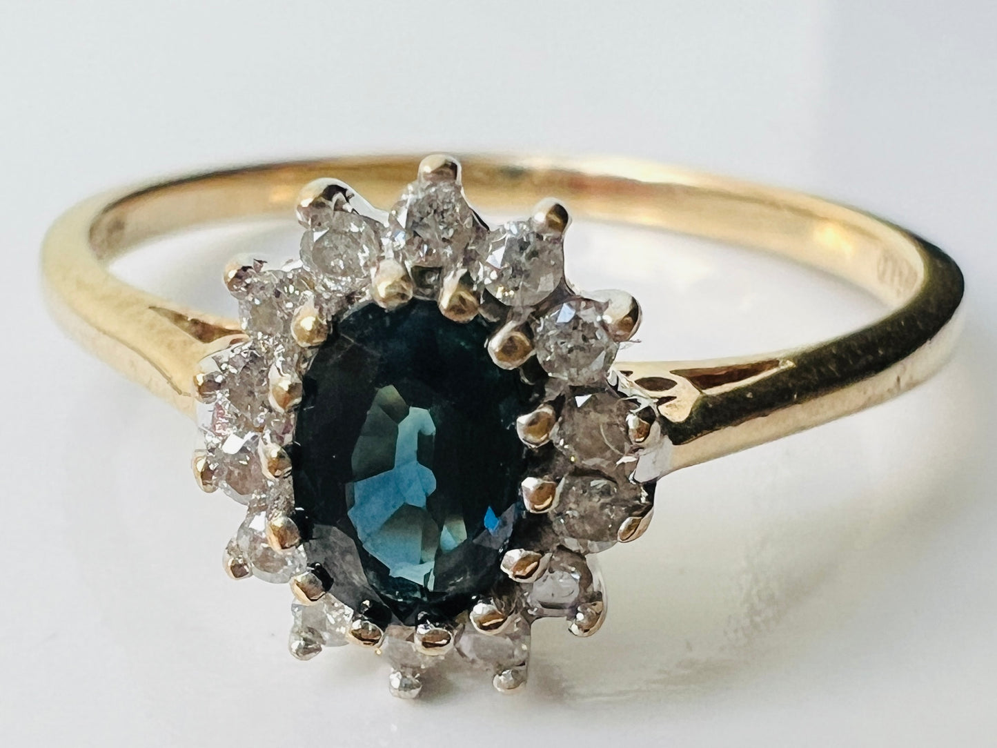 9ct Gold Sapphire & Diamond Ring