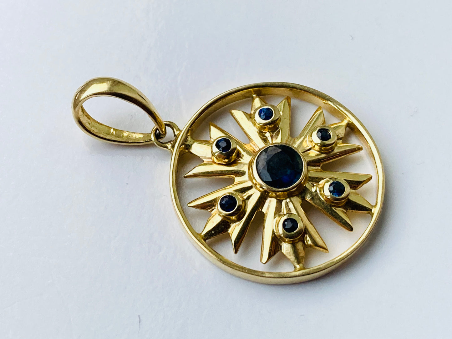 14ct Gold Sapphire Pendant