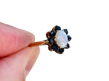 Vintage 9ct Gold Sapphire & Opal Ring