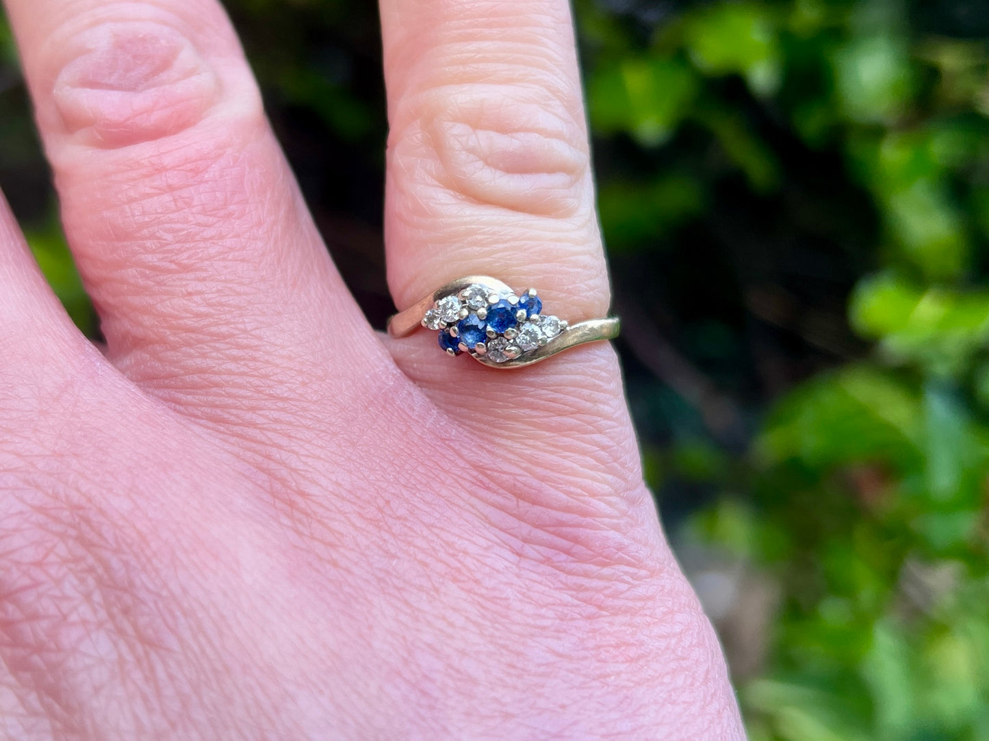 Vintage 9ct Gold Sapphire & Diamond Ring