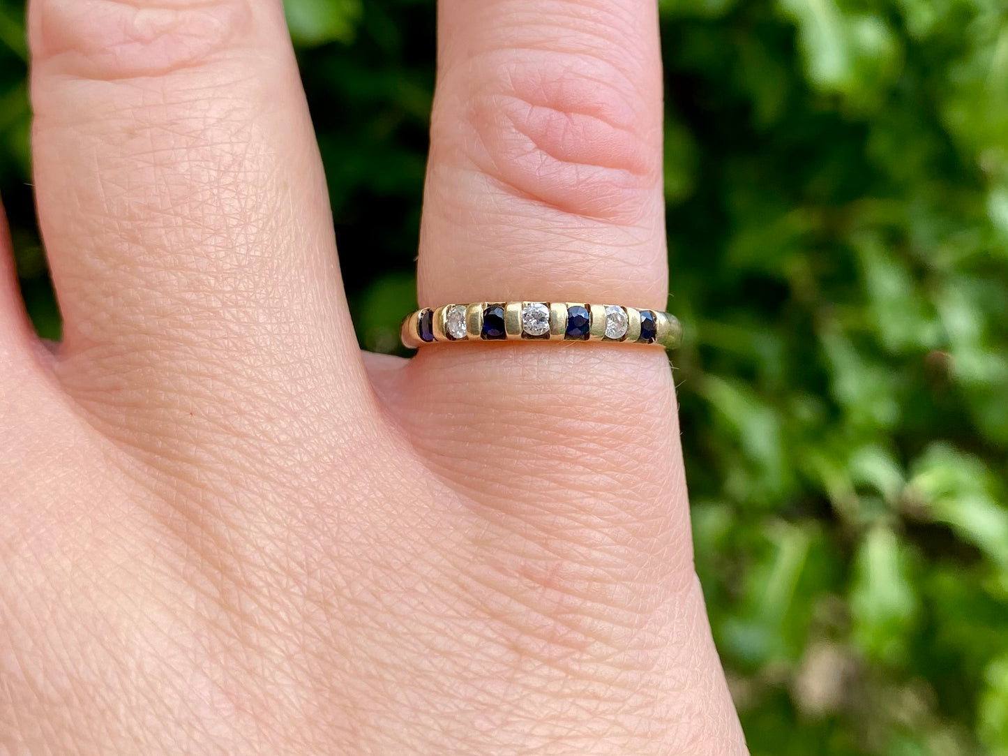 9ct Gold Sapphire & Diamond Ring