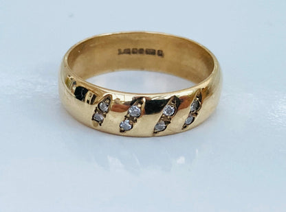 Vintage 9ct Gold Diamond Band Ring