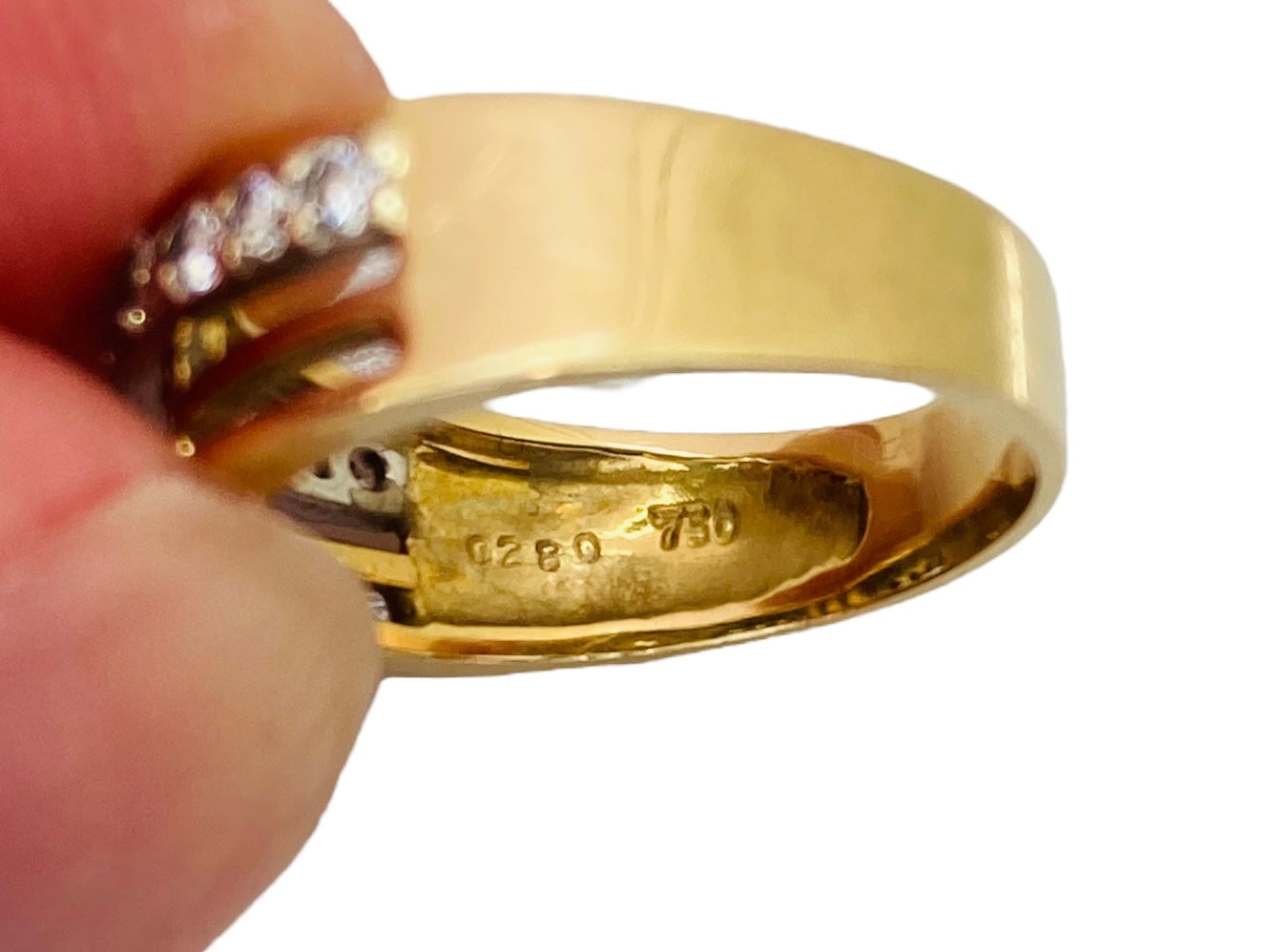 18ct Gold Diamond Ring