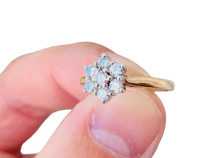 9ct Gold 0.50ct Diamond Daisy Ring