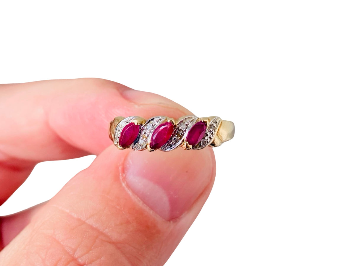 9ct Gold Ruby & Diamond Ring