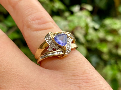 14ct Gold Tanzanite & Diamond Ring