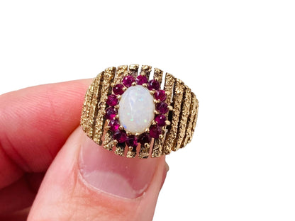 Vintage 9ct Gold Opal & Garnet Ring