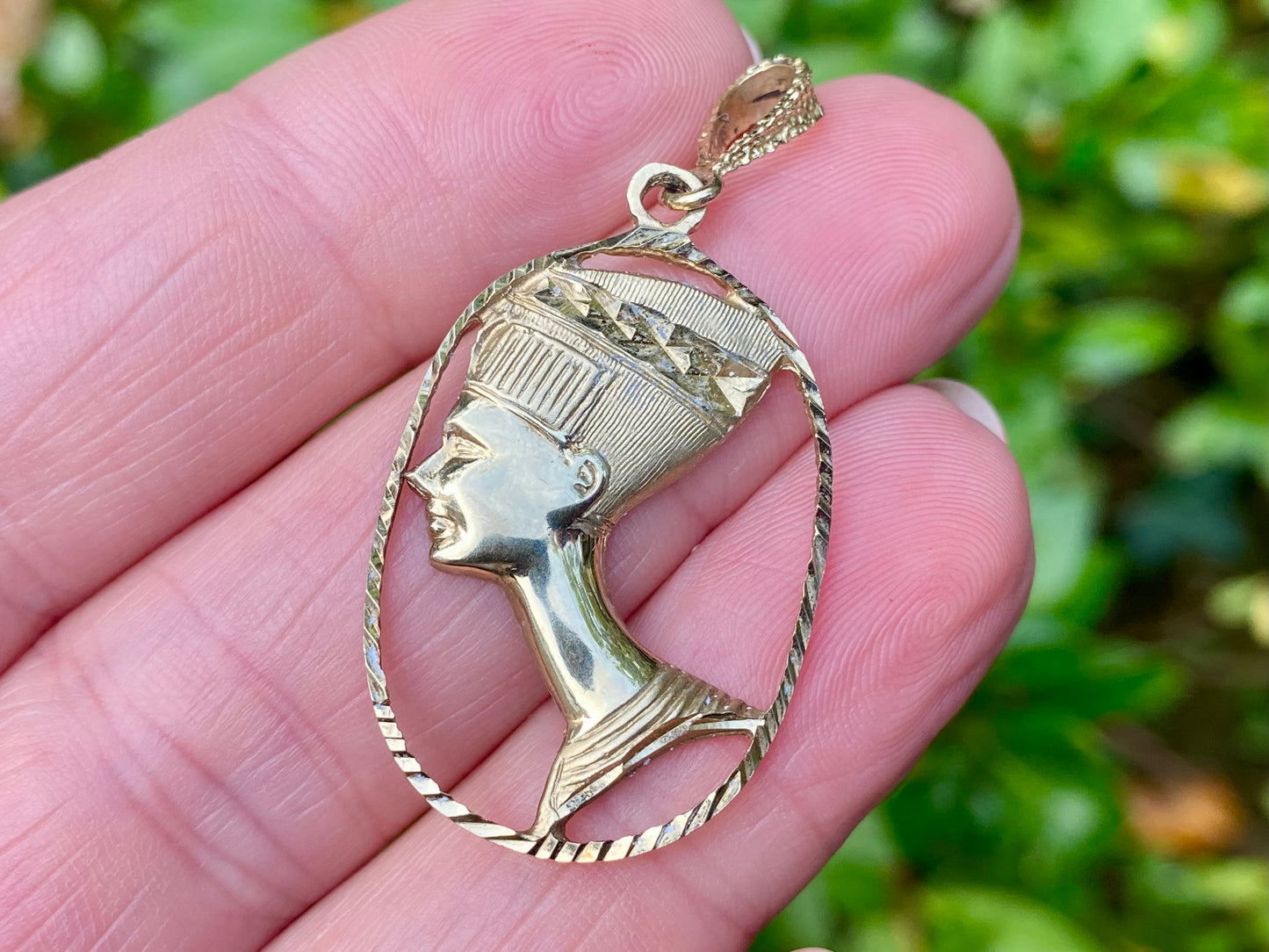 9ct Gold Nefertiti Pendant