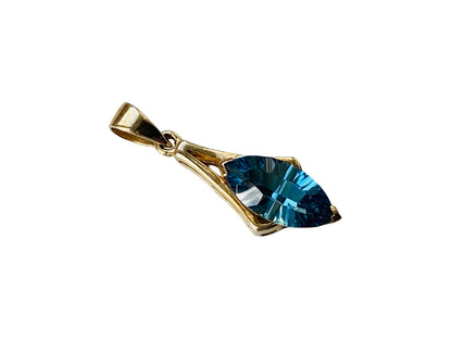 9ct Gold Topaz Pendant