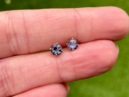 9ct Gold Iolite Earrings
