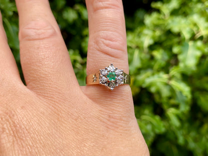 Vintage 9ct Gold Emerald & Diamond Ring