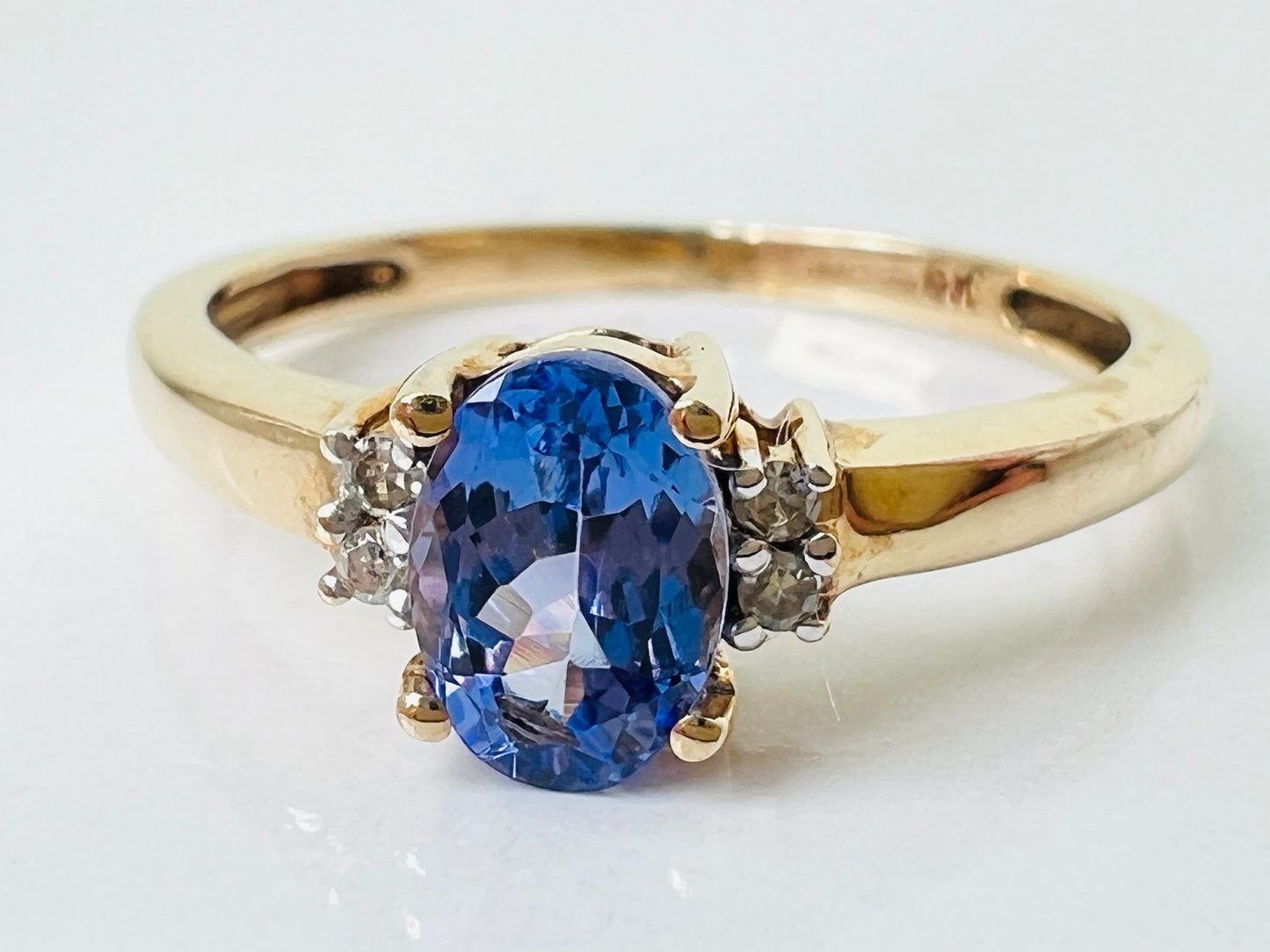 9ct Gold Tanzanite & Diamond Ring