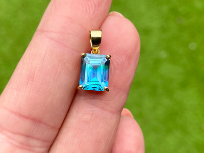 9ct Gold Topaz Pendant