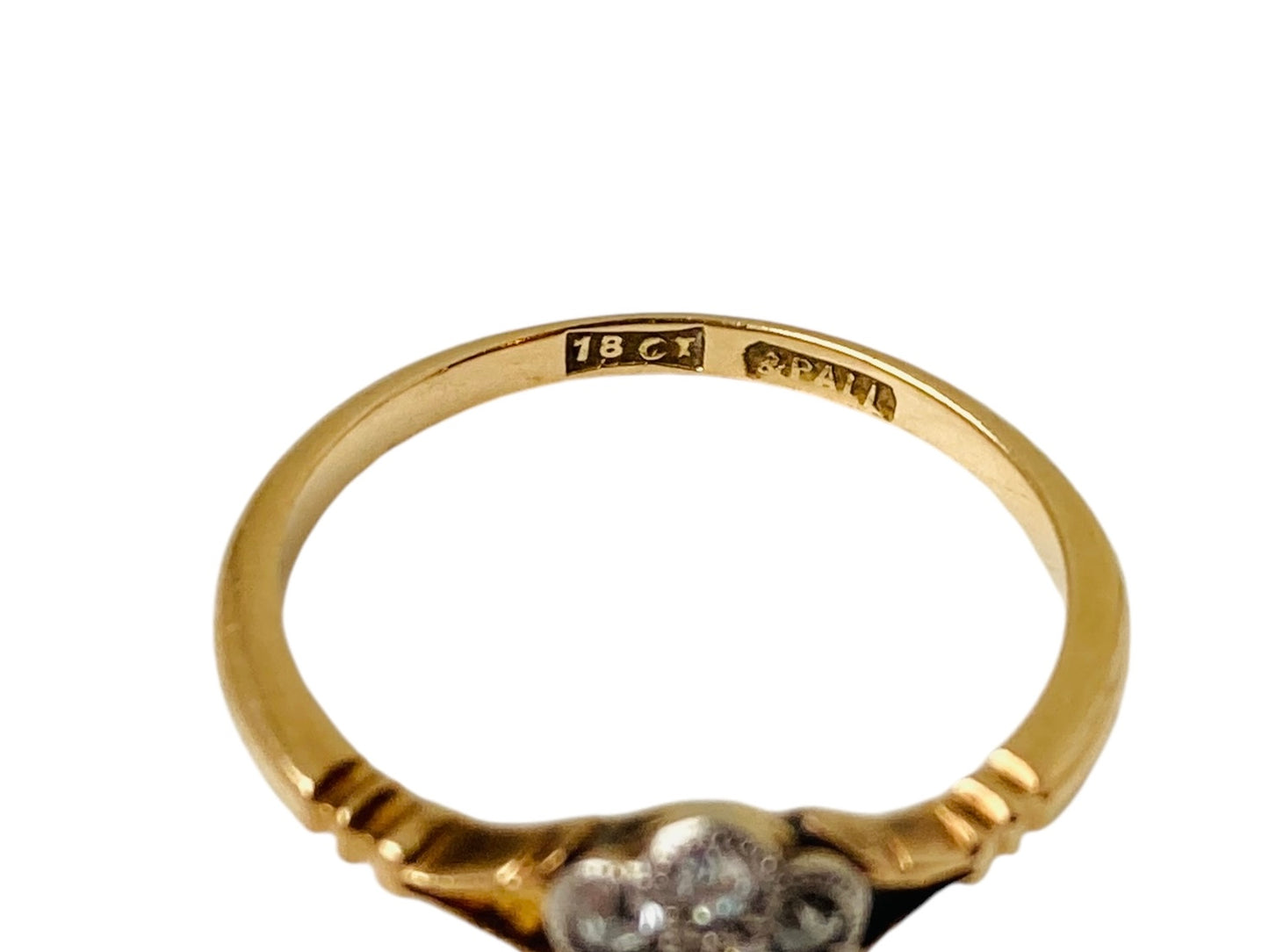 Antique 18ct Gold Diamond Daisy Ring