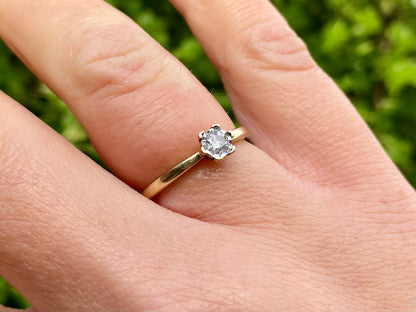 9ct Gold Diamond Ring