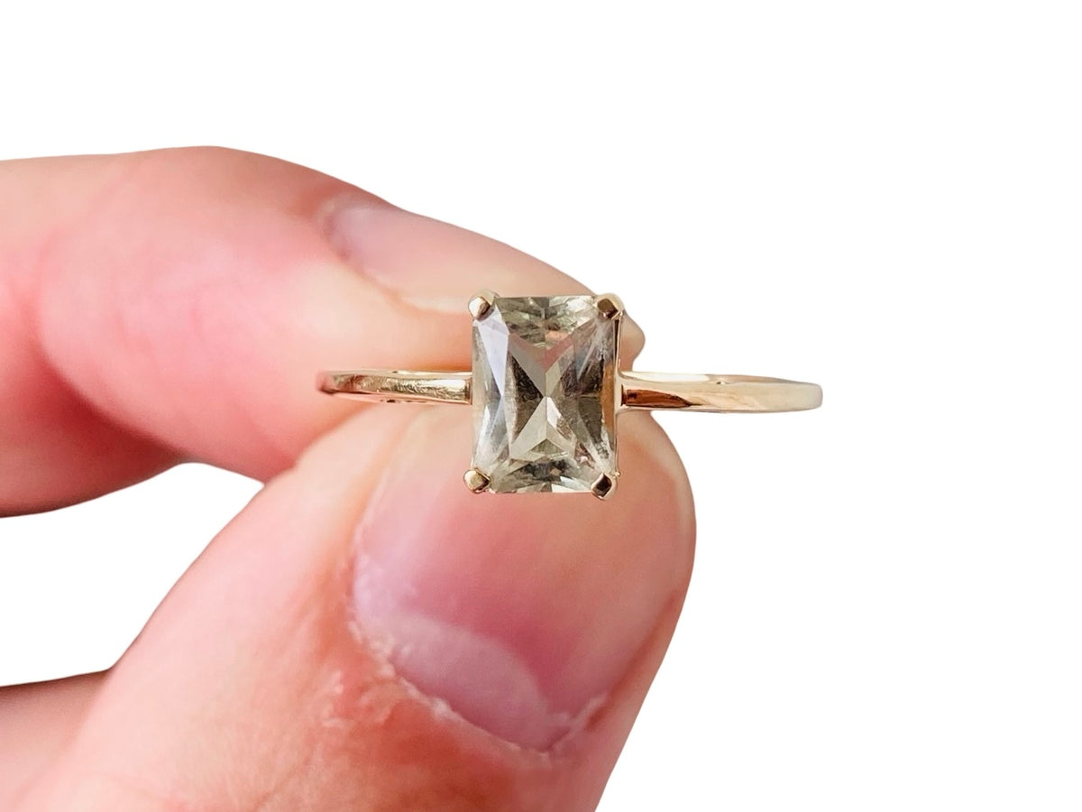 9ct Gold Green Amethyst Ring
