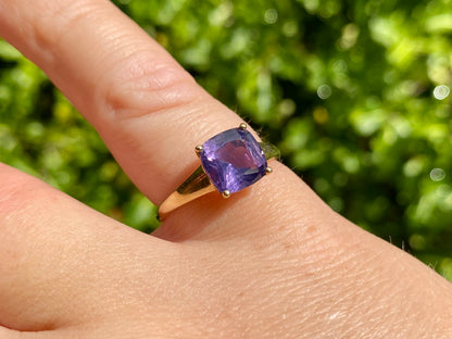 9ct Gold Iolite Ring