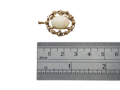Vintage 9ct Gold Opal Pendant