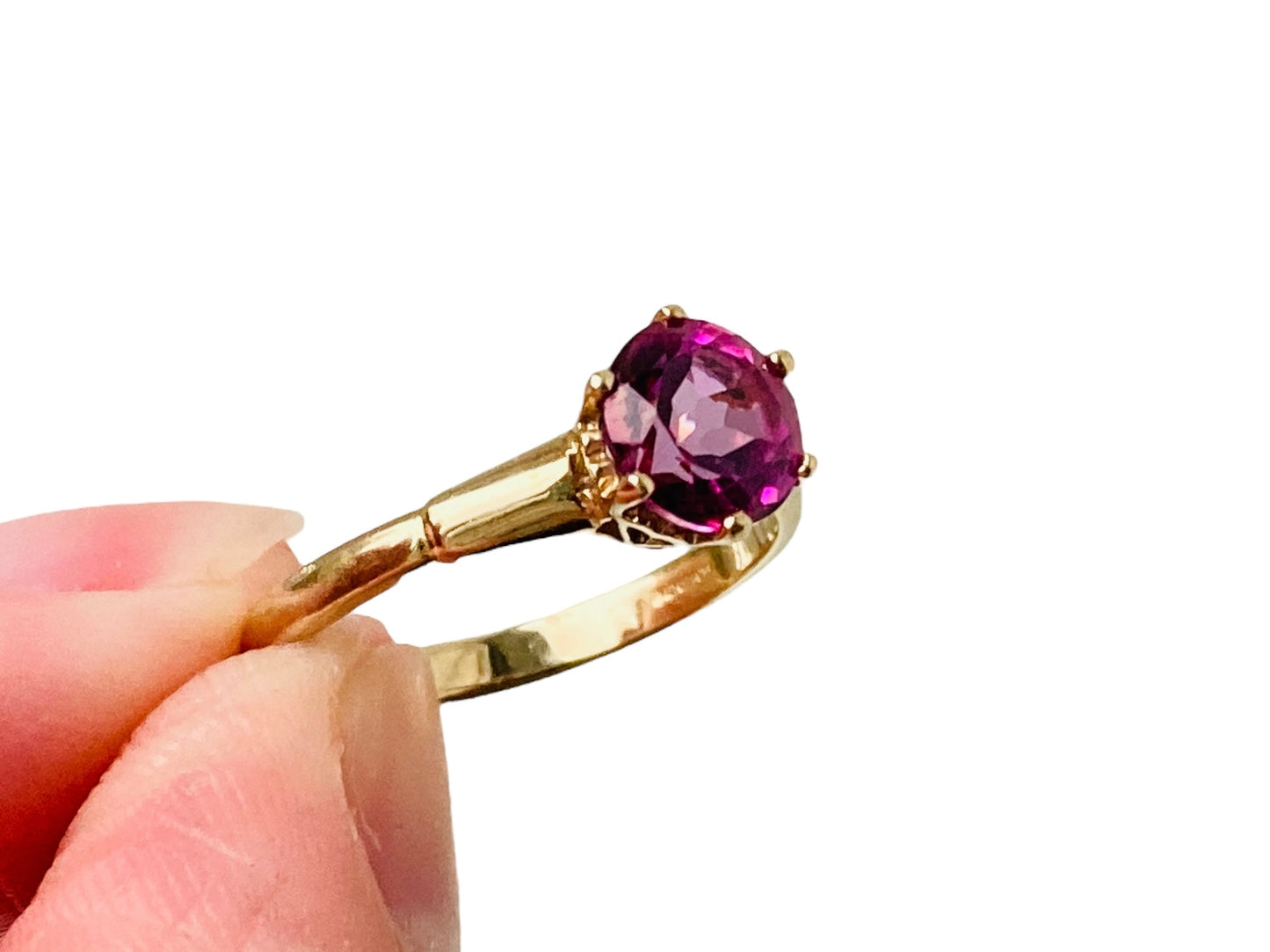 9ct Gold Synthetic Pink Sapphire Ring