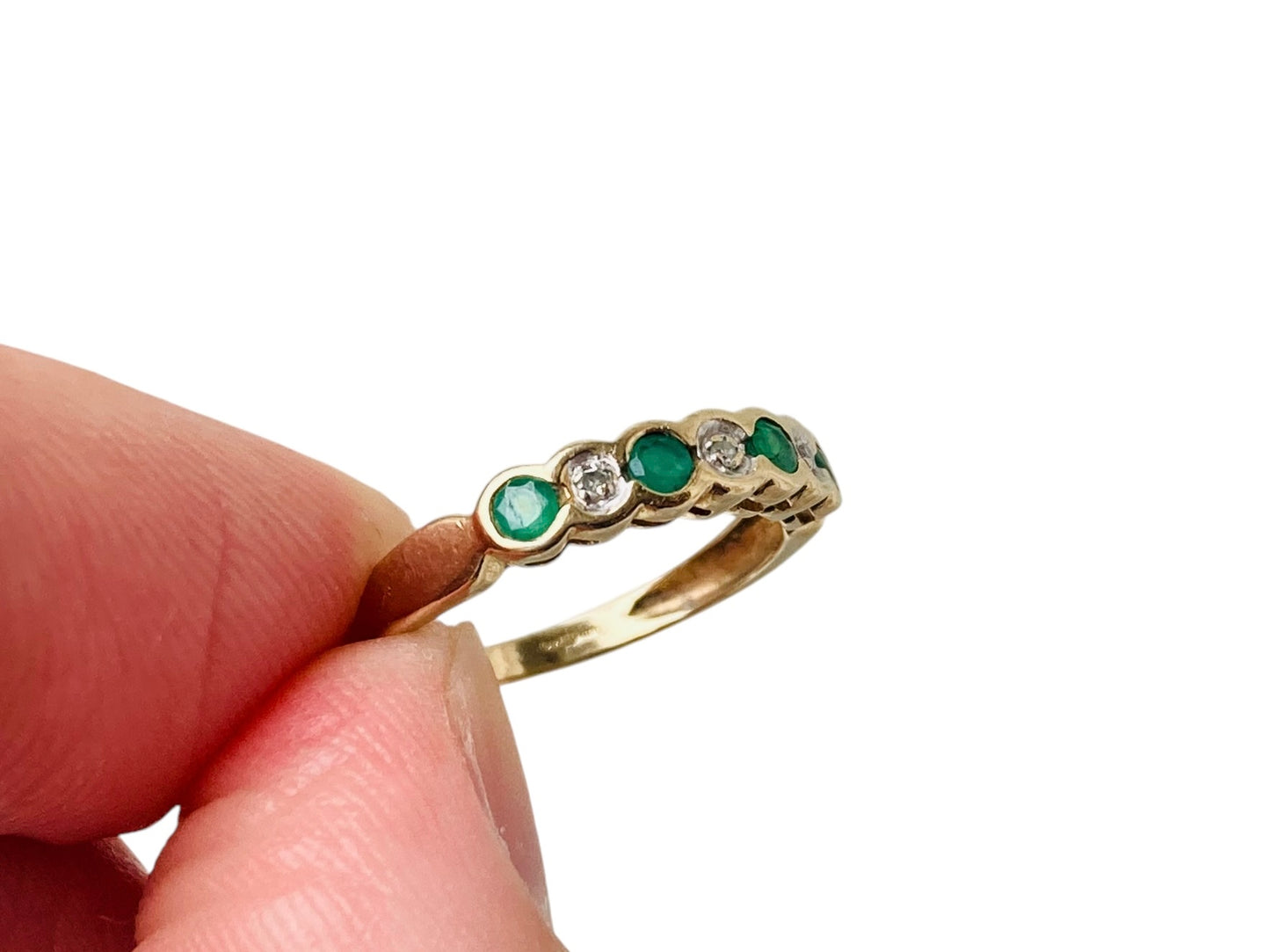 9ct Gold Emerald & Diamond Ring