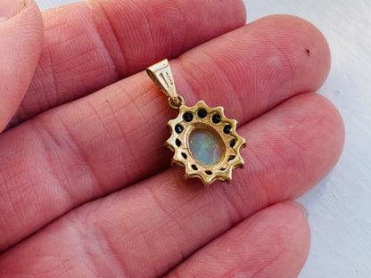 9ct Gold Opal & Sapphire Pendant