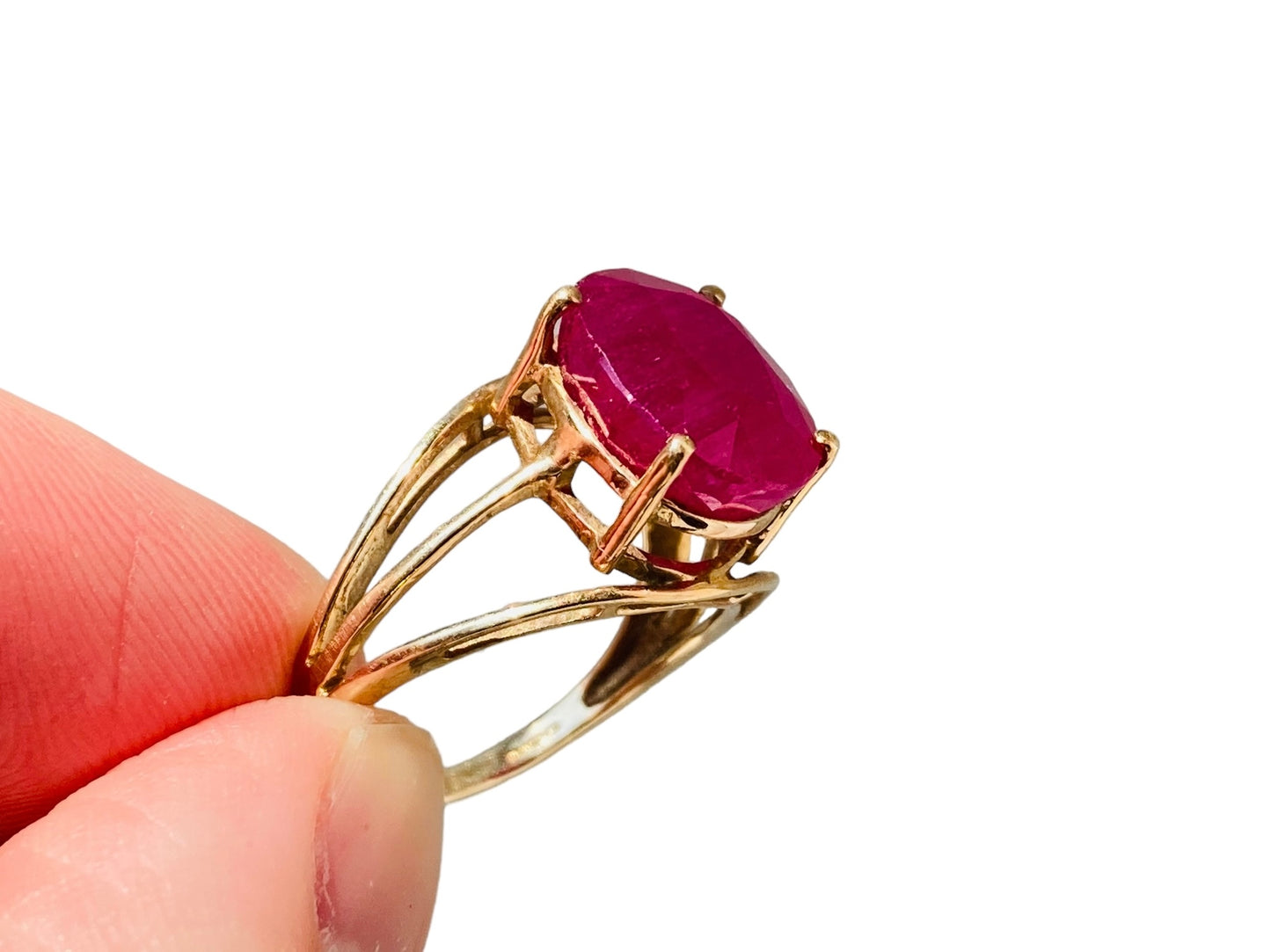 9ct Gold Ruby Ring