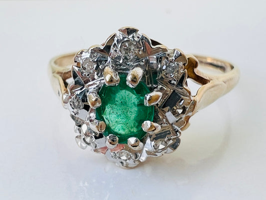 Vintage 9ct Gold Emerald & Diamond Ring