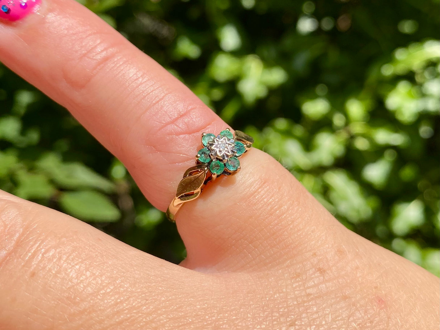 Vintage 9ct Gold Emerald & Diamond Ring
