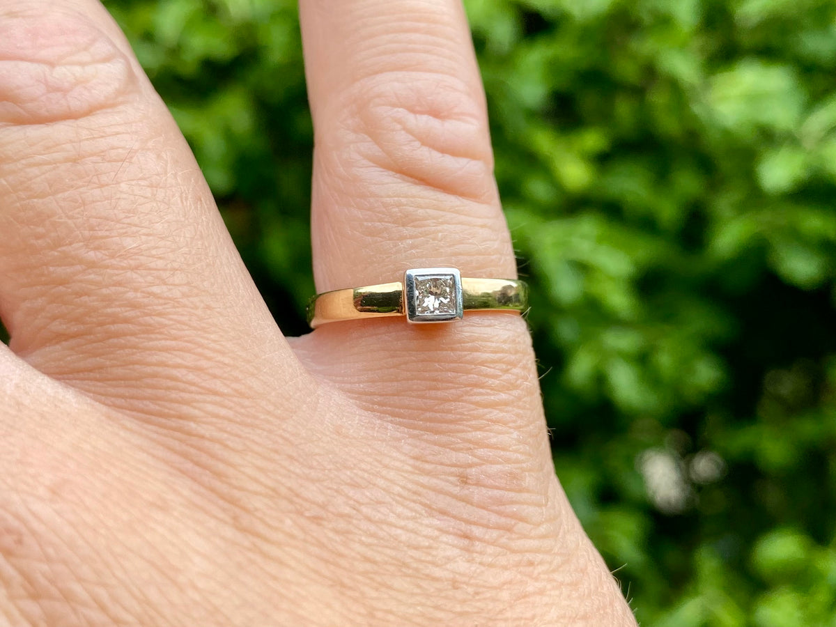 9ct Gold Diamond Solitaire Ring