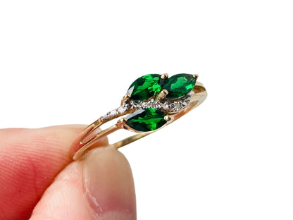 9ct Gold Diopside & Diamond Ring