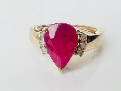 9ct Gold Ruby & Diamond Ring