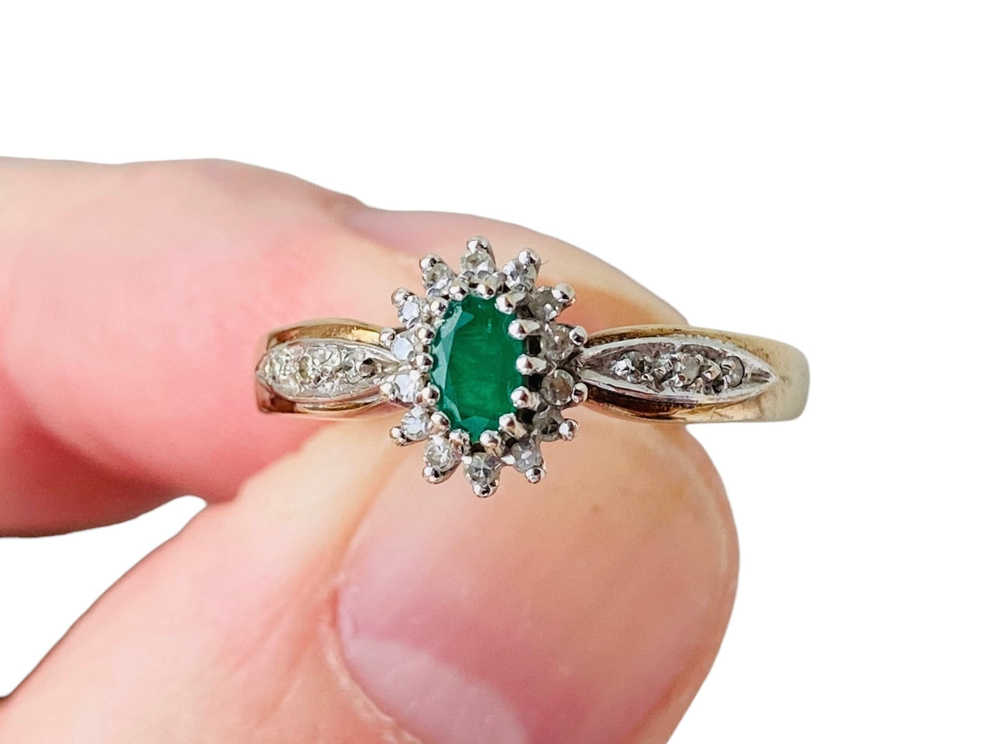 9ct Gold Emerald & Diamond Ring