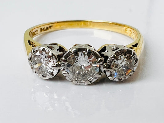 Vintage 18ct Gold Three-Stone Diamond Ring