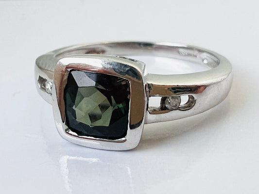 9ct Gold Tourmaline & Diamond Ring