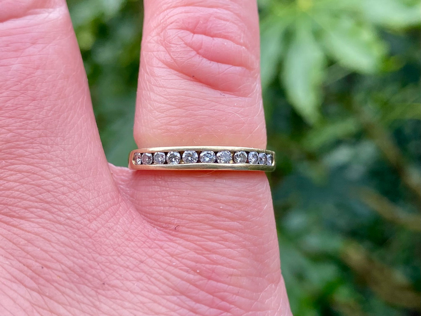 9ct Gold Eleven-Stone Diamond Ring