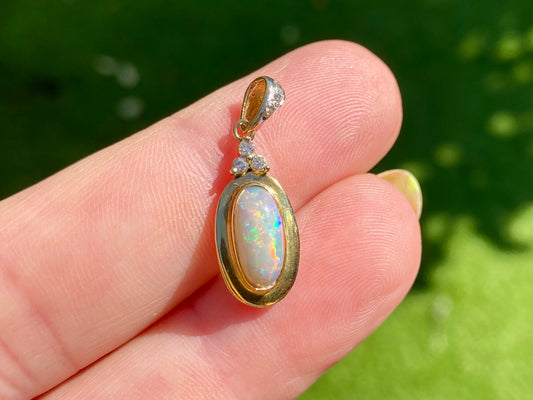 18ct Gold Opal & Diamond Pendant