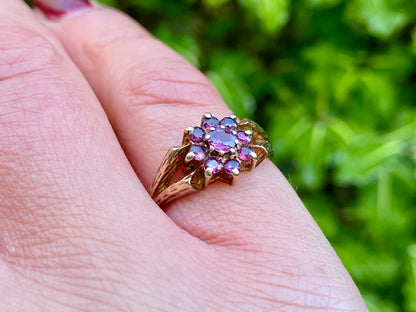 Vintage 9ct Gold Ruby Daisy Ring