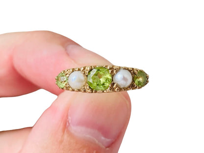 9ct Gold Peridot & Pearl Ring
