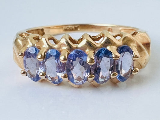10ct Gold Tanzanite Ring