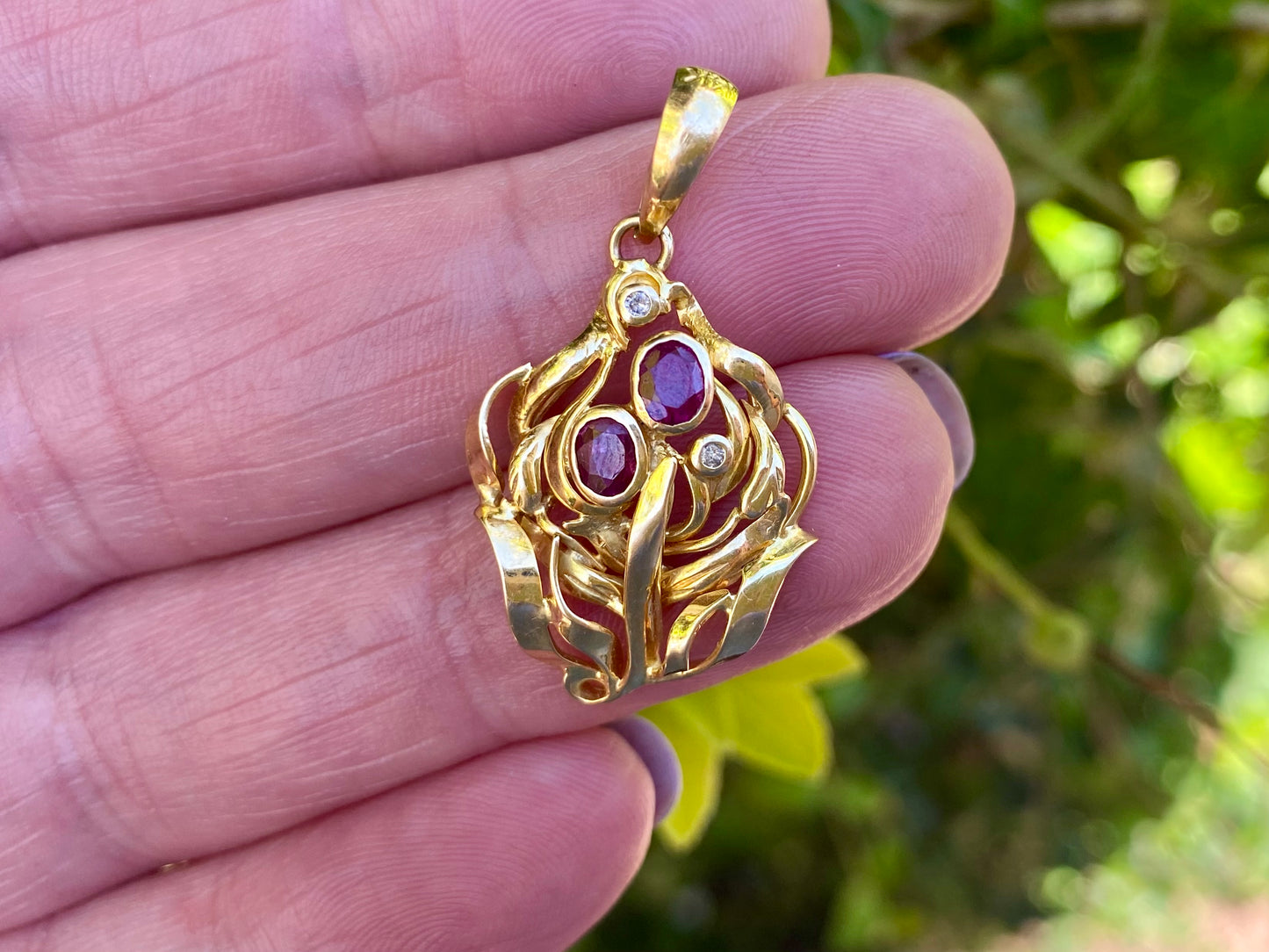 Vintage 14ct Gold Ruby & Diamond Pendant