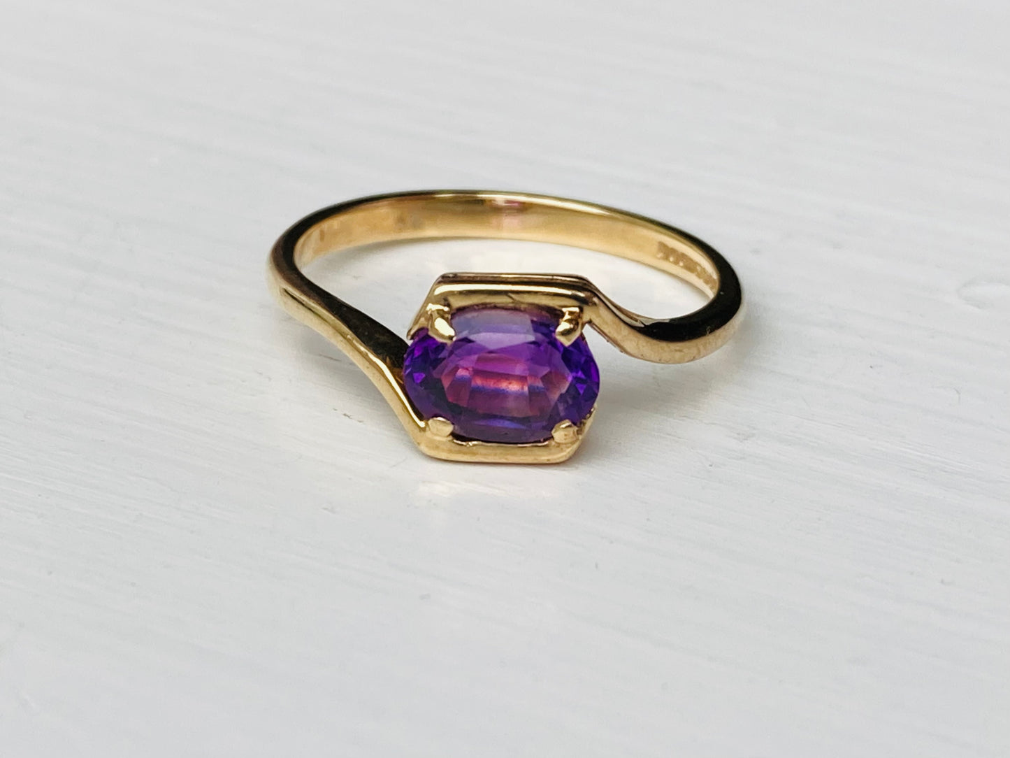 Vintage 9ct Gold Amethyst Ring