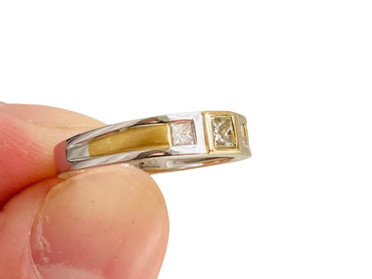 18ct Gold Three-Stone Diamond Ring