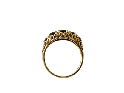 Vintage 9ct Gold Garnet Ring